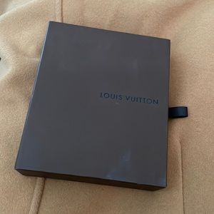 Louis Vuitton wallet box with wallet sleeve